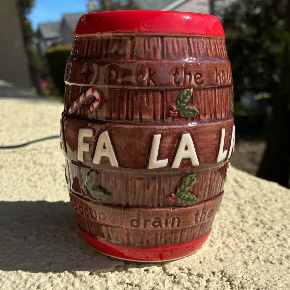 Miracle Christmas Rum Barrel Tiki Mug